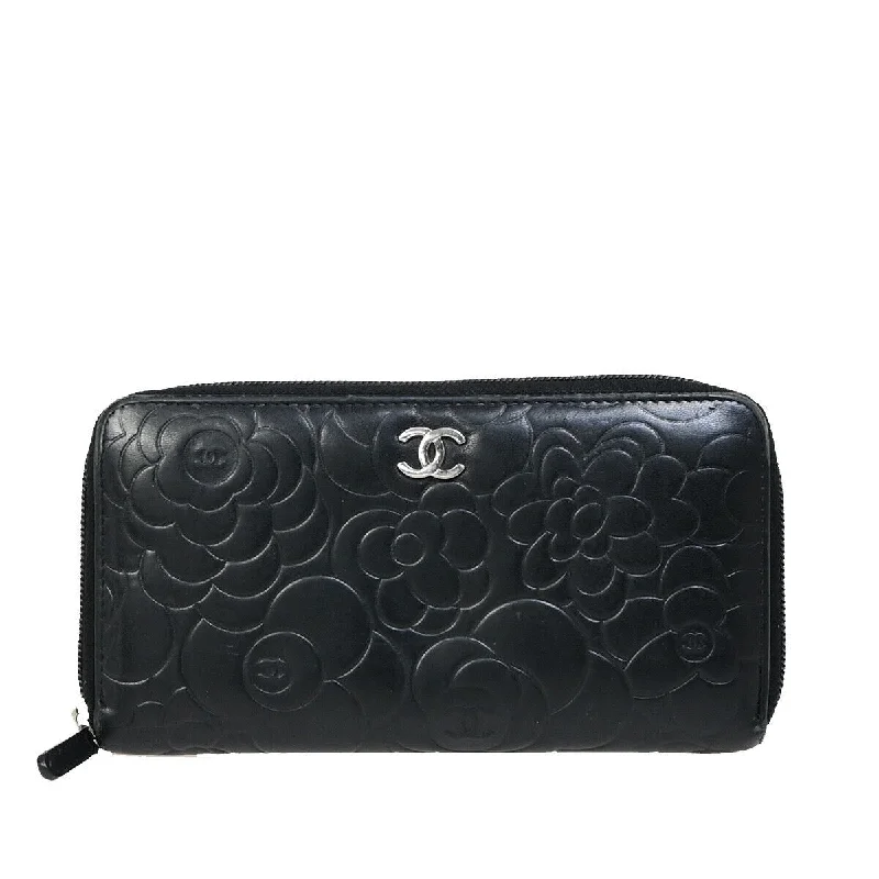 Chanel Camélia  Leather Wallet  (Pre-Owned)